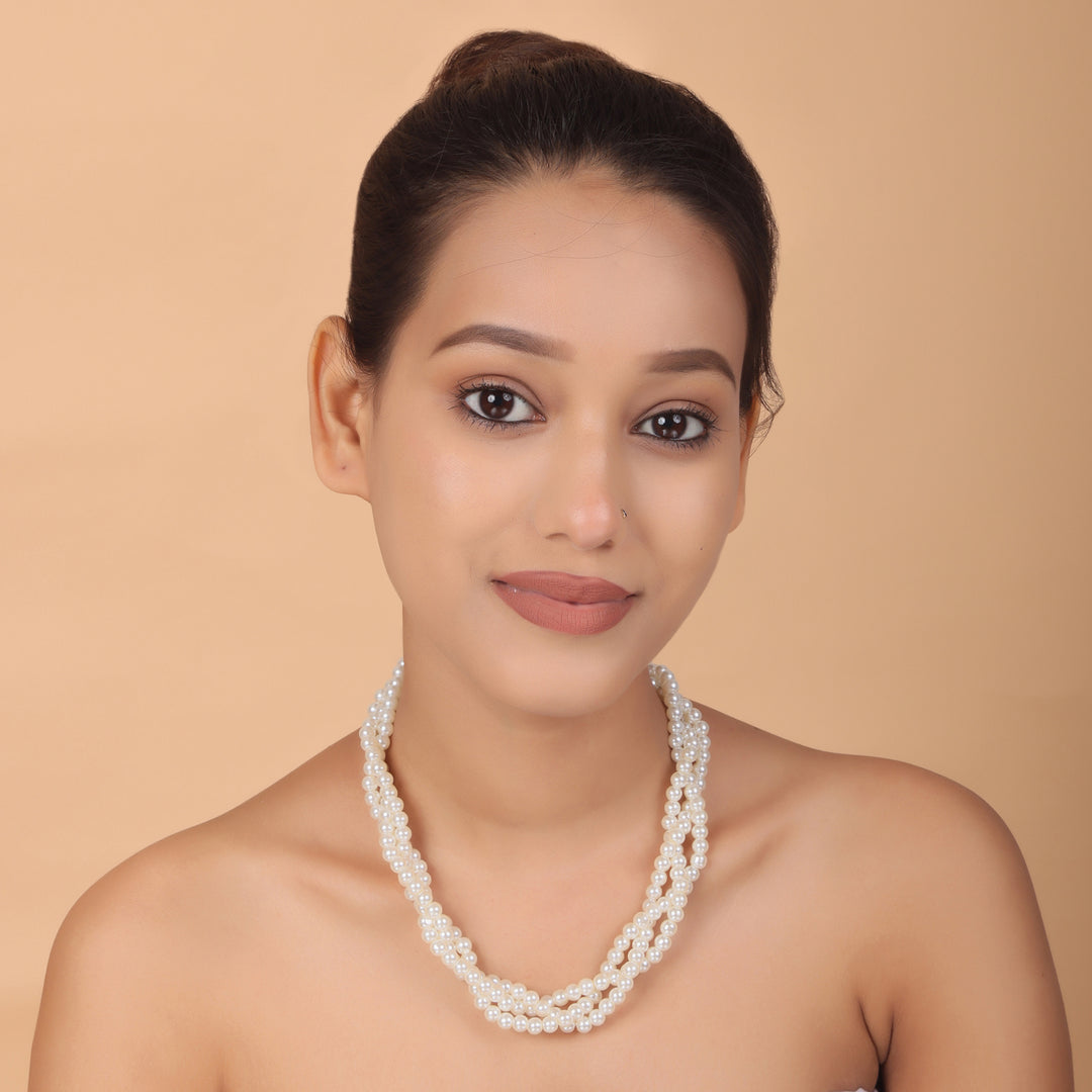 Twisted Elegance Pearl Necklace – Timeless Western Grace by OLIARI