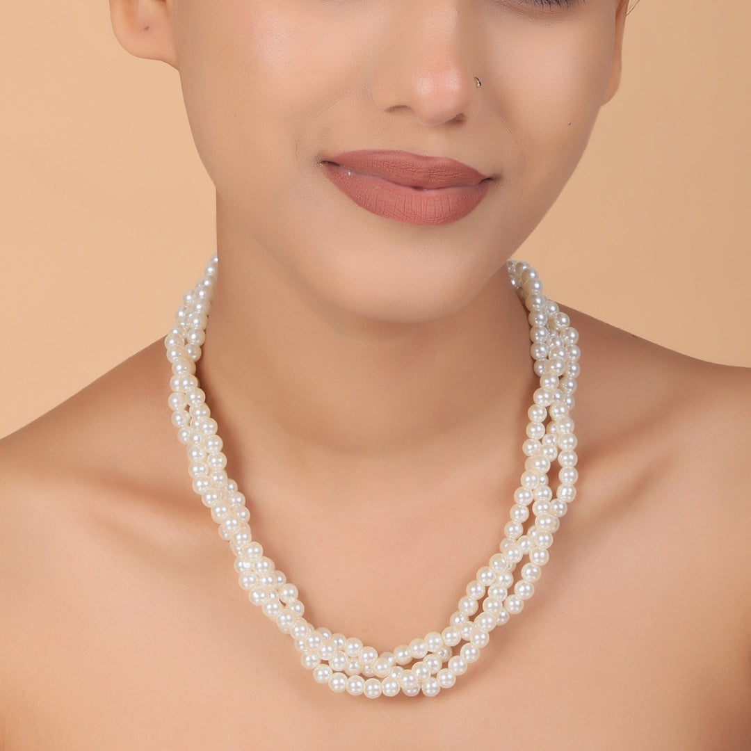 Twisted Elegance Pearl Necklace – Timeless Western Grace by OLIARI