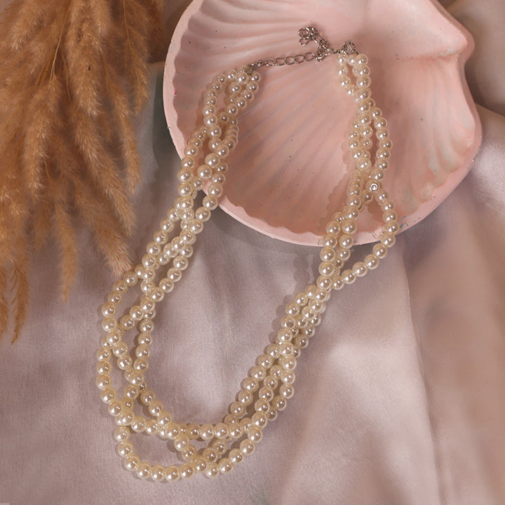 Twisted Elegance Pearl Necklace – Timeless Western Grace by OLIARI