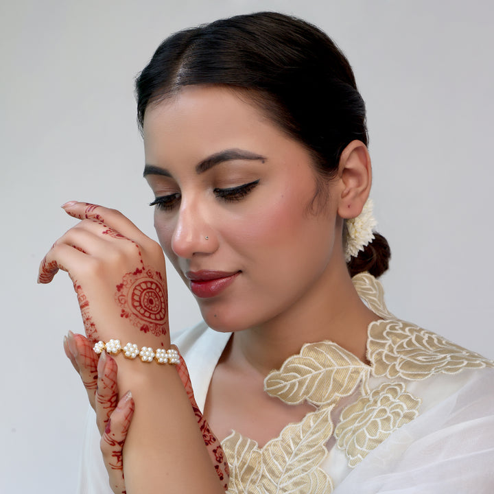 Floral Cluster Pearl Bracelet