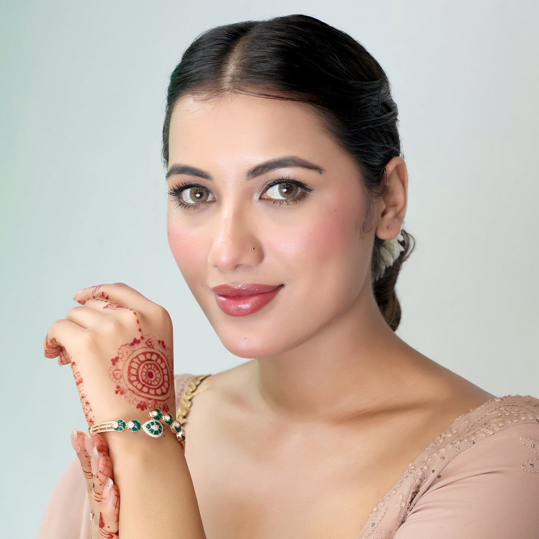 Emerald Leaf Kundan Statement Kada