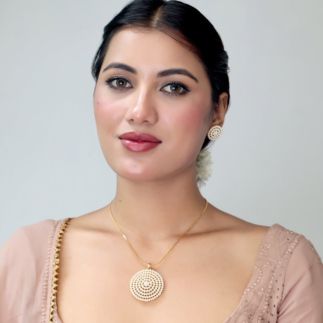 Classic Round Spiral Pearl Pendant Necklace Set