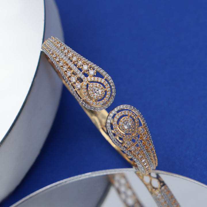 Dual-Peacock CZ Openable Bracelet