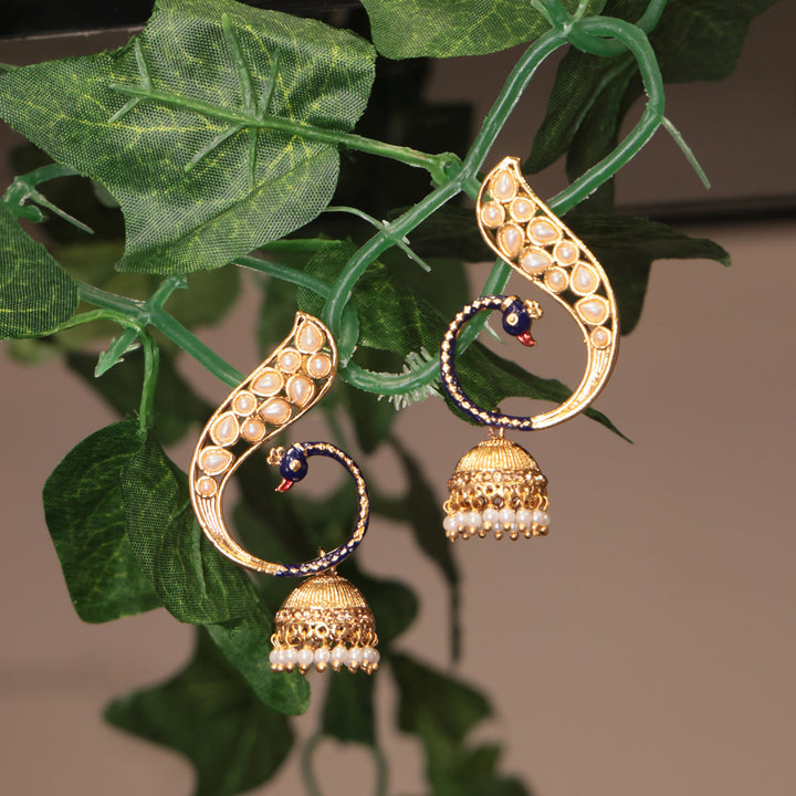 Contemporary Pearl & Enamel Curve Jhumka