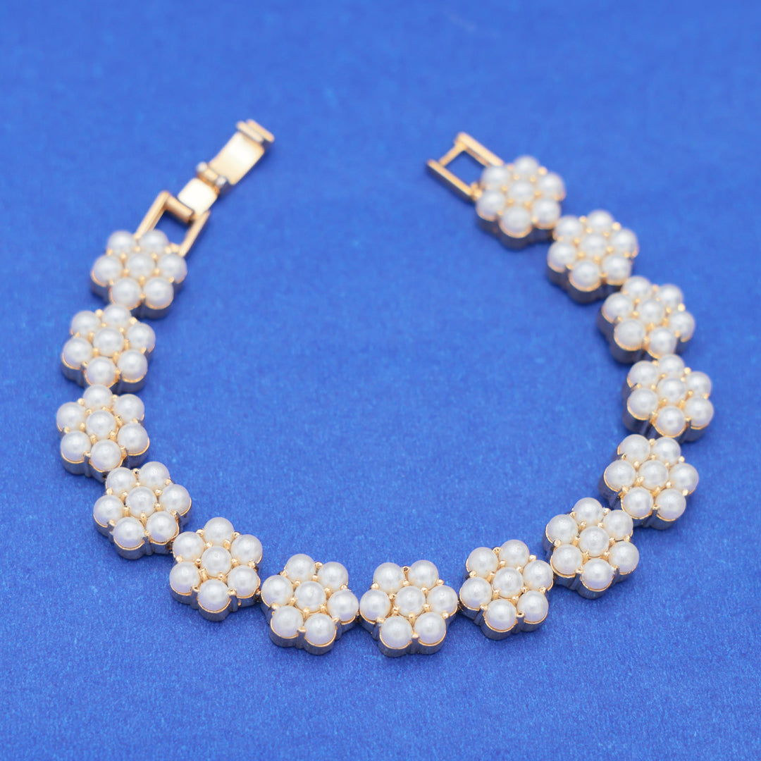 Floral Cluster Pearl Bracelet