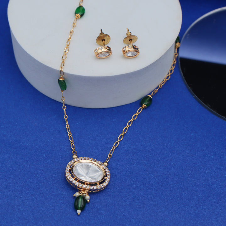 Elegant Green Bead Kundan Pendant Necklace Set