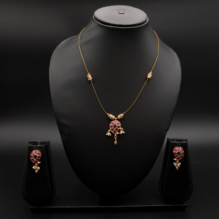 Elegant Invisible Beaded Necklace Set