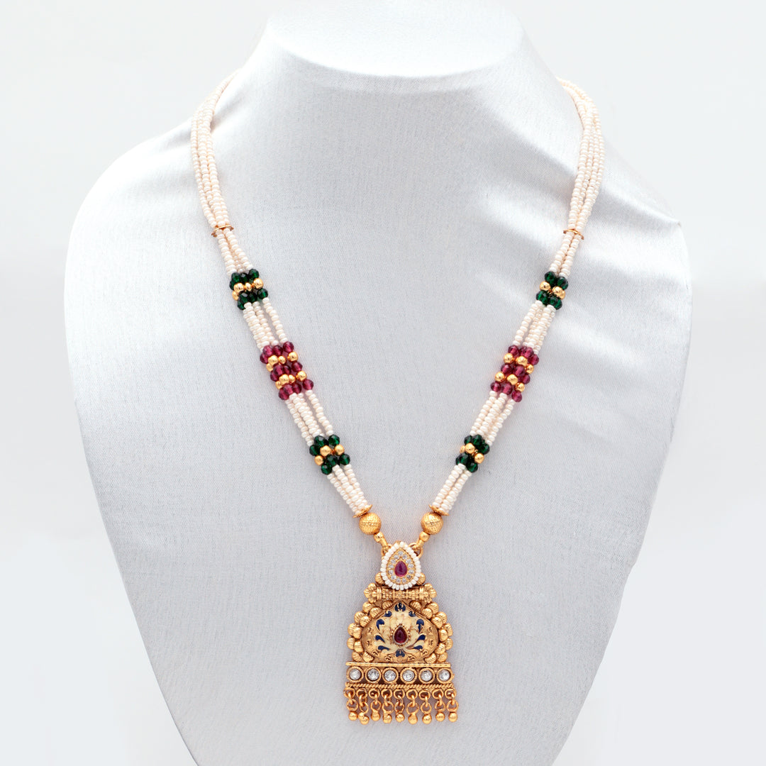 Temple Goddess Pendant Pearl Necklace Set