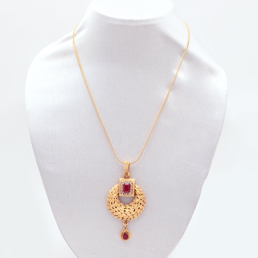 Regal Ruby Gold-Plated Pendant Necklace Set