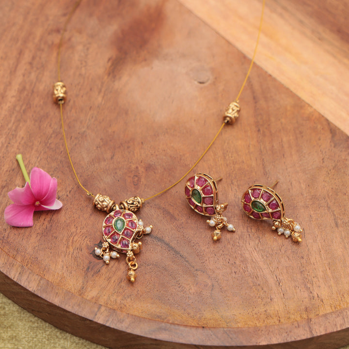 Elegant Invisible Beaded Necklace Set