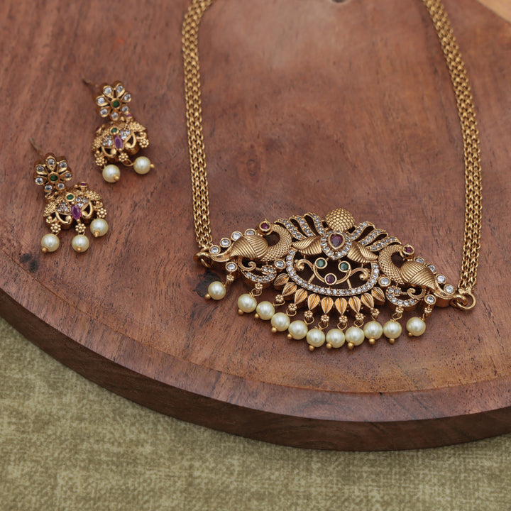 Royal Pearl Drop Temple Choker Set