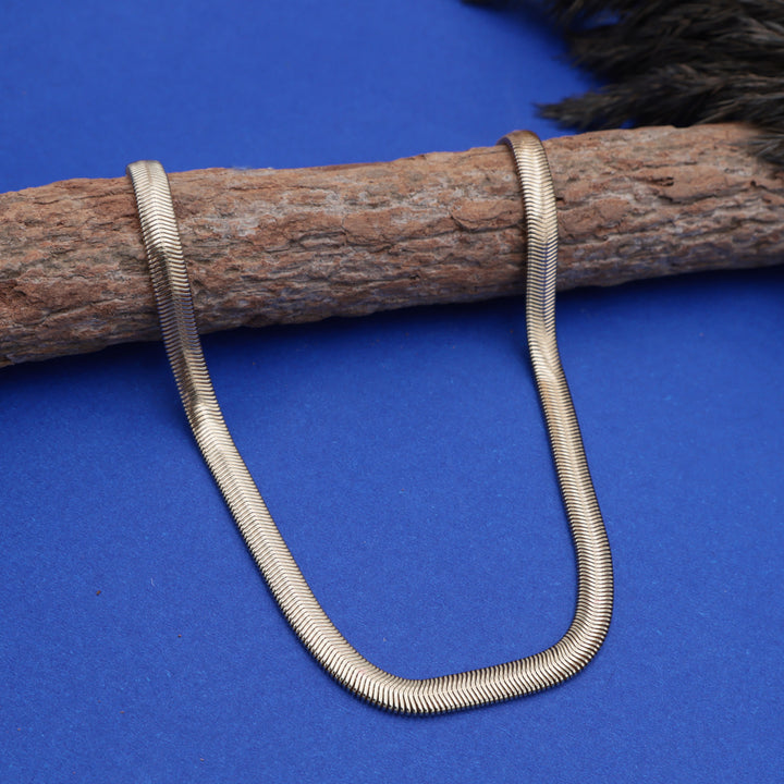 Sleek Metallic Wave Necklace