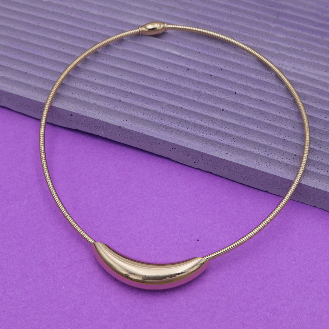Sculpted Gold Curve Choker Necklace
