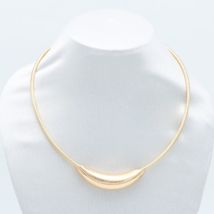 Sculpted Gold Curve Choker Necklace