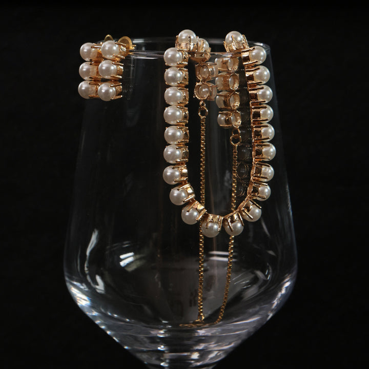 Classic Gold–Pearl Short Necklace Set