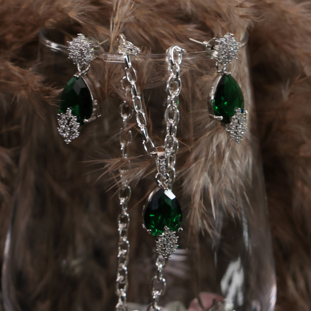 Silver Crystal Chain Necklace Set with Emerald Green Stones