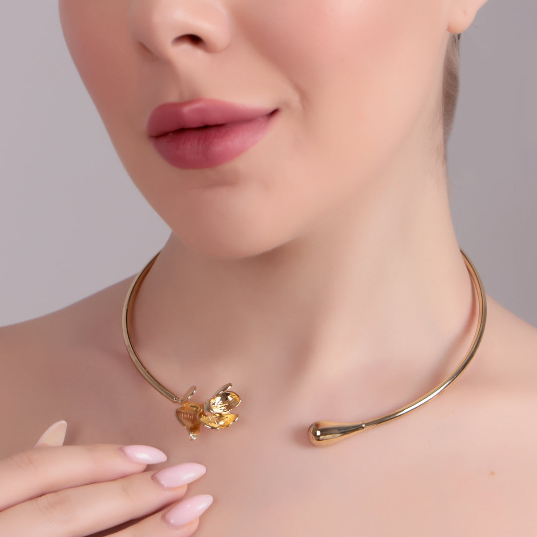 Golden Bloom Sculpt Choker Necklace