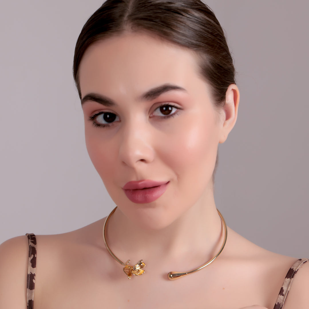 Golden Bloom Sculpt Choker Necklace