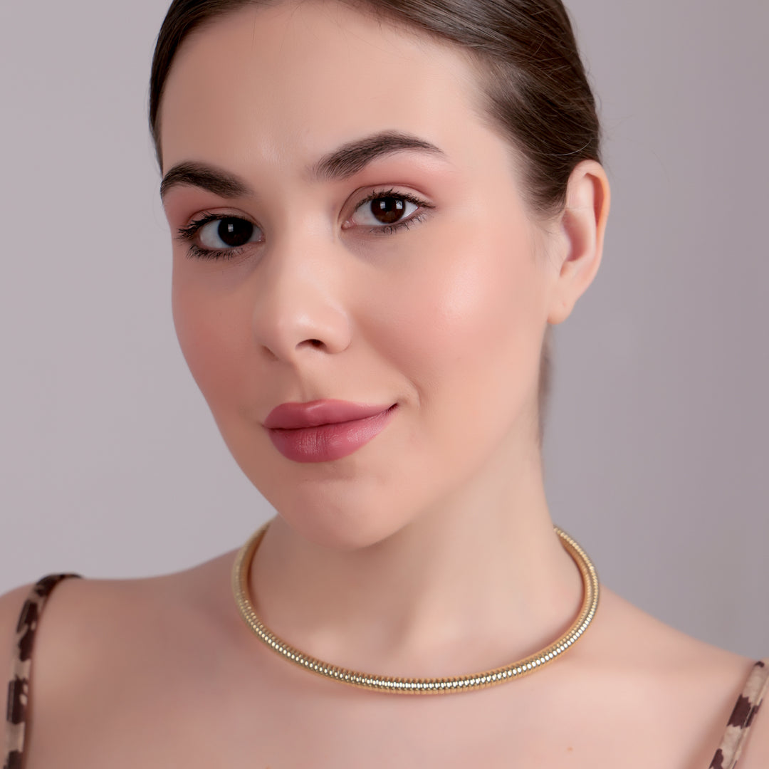 Sleek Gold Mesh Choker Necklace