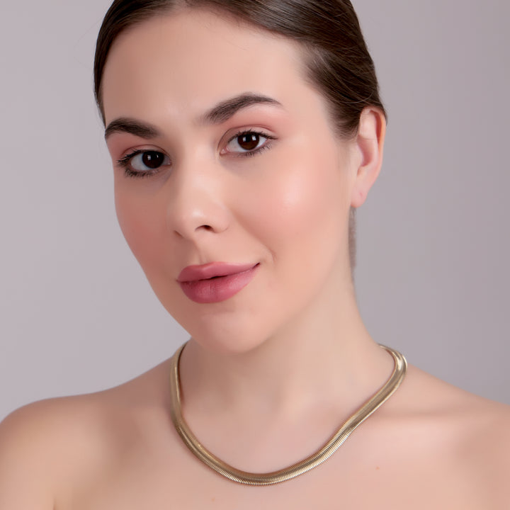 Sleek Metallic Wave Necklace