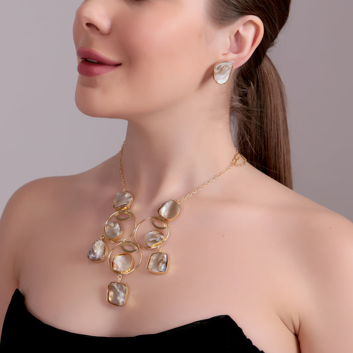 Lustrous Shell Statement Necklace Set