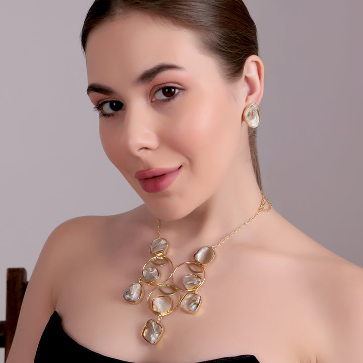 Lustrous Shell Statement Necklace Set