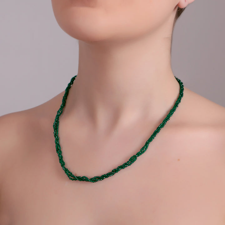 Emerald Green Twisted Bead Minimal Necklace