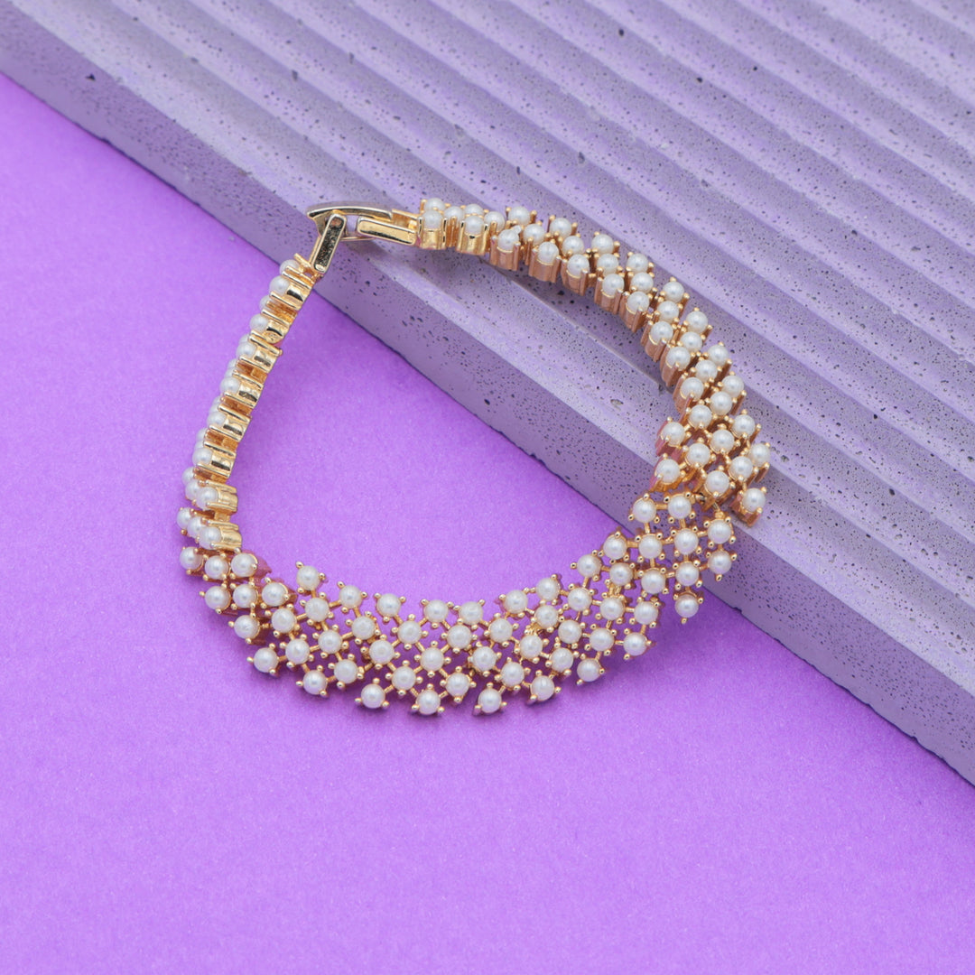 Classic Pearl & Gold Mesh Bracelet