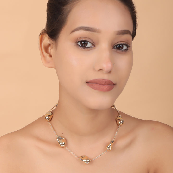 Eclat Fluid Gold Droplet Necklace