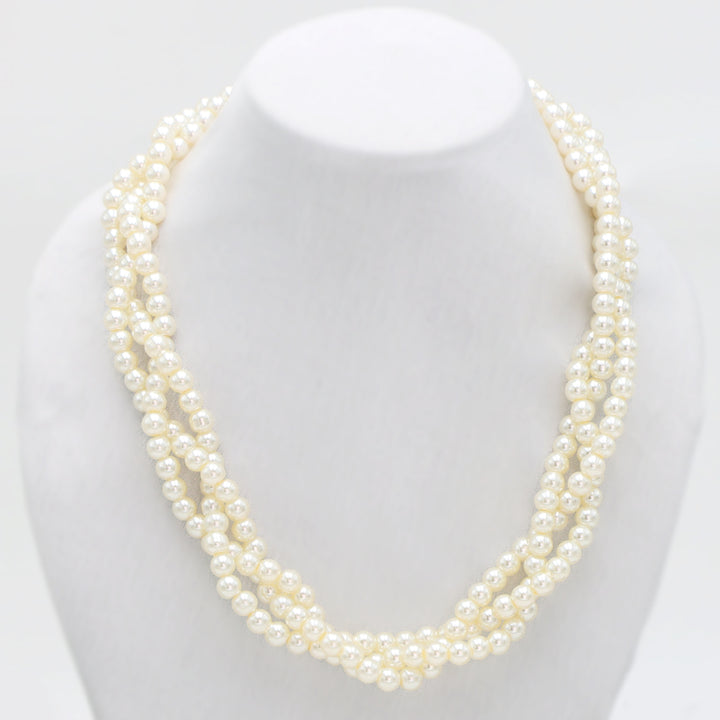 Twisted Elegance Pearl Necklace – Timeless Western Grace by OLIARI