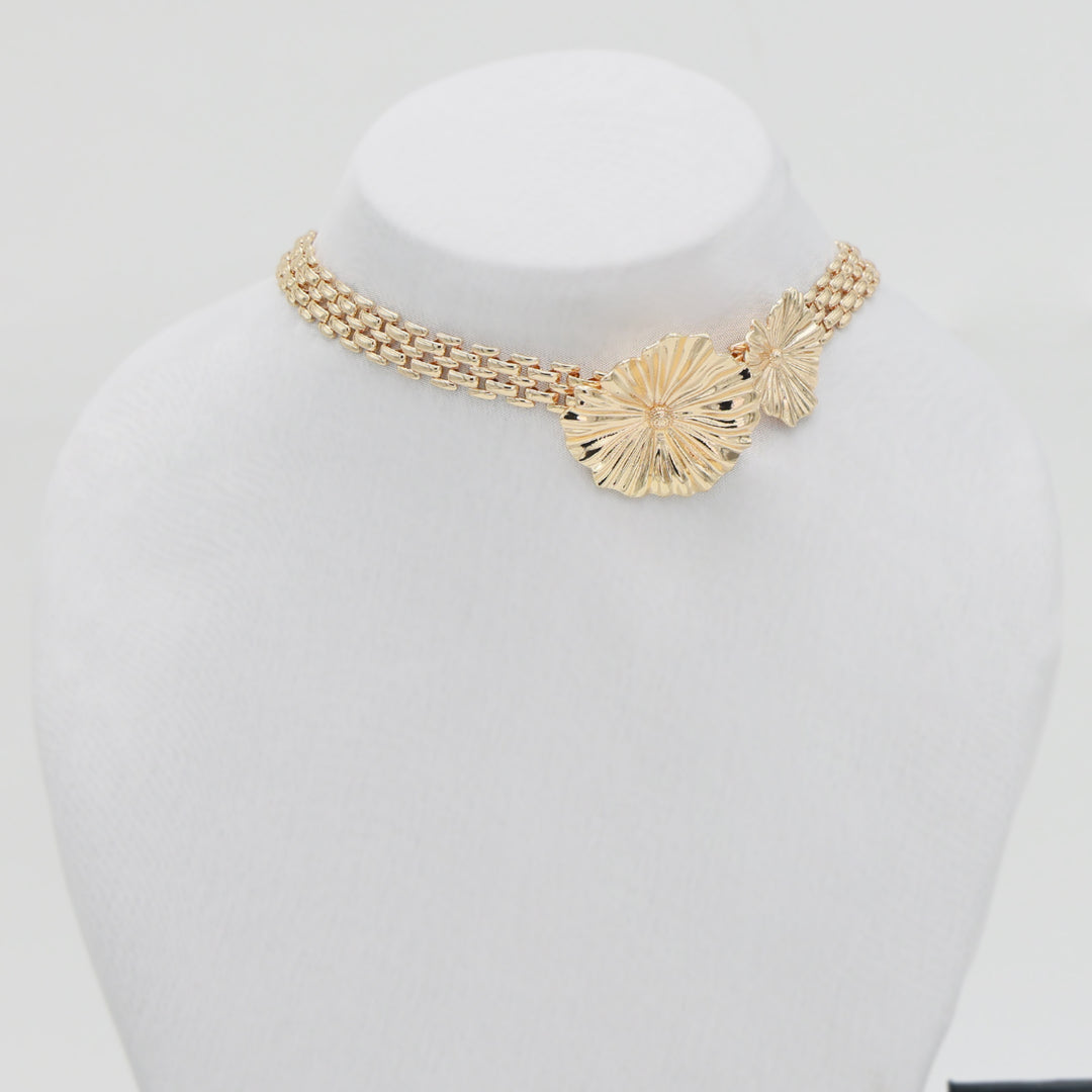 Golden Radiance Mesh Choker – Modern Statement by OLIARI