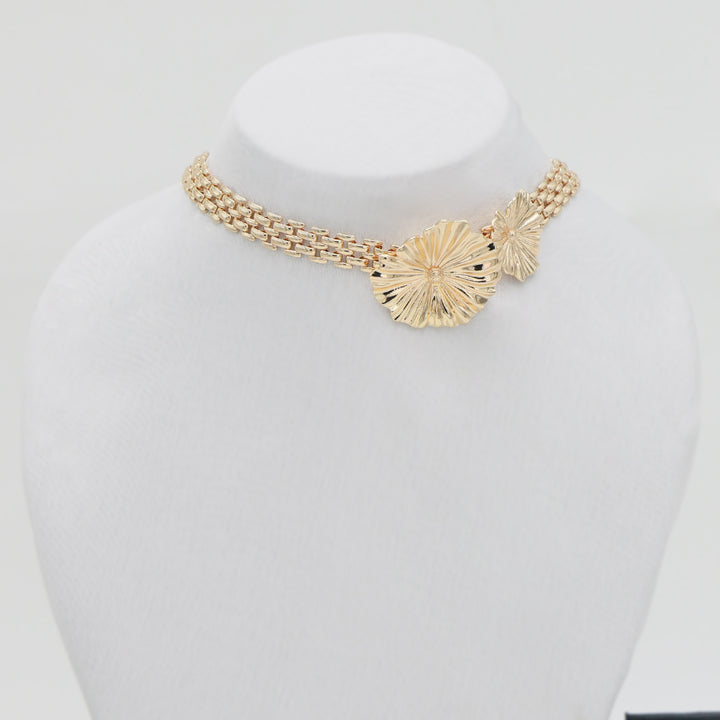 Golden Radiance Mesh Choker – Modern Statement by OLIARI