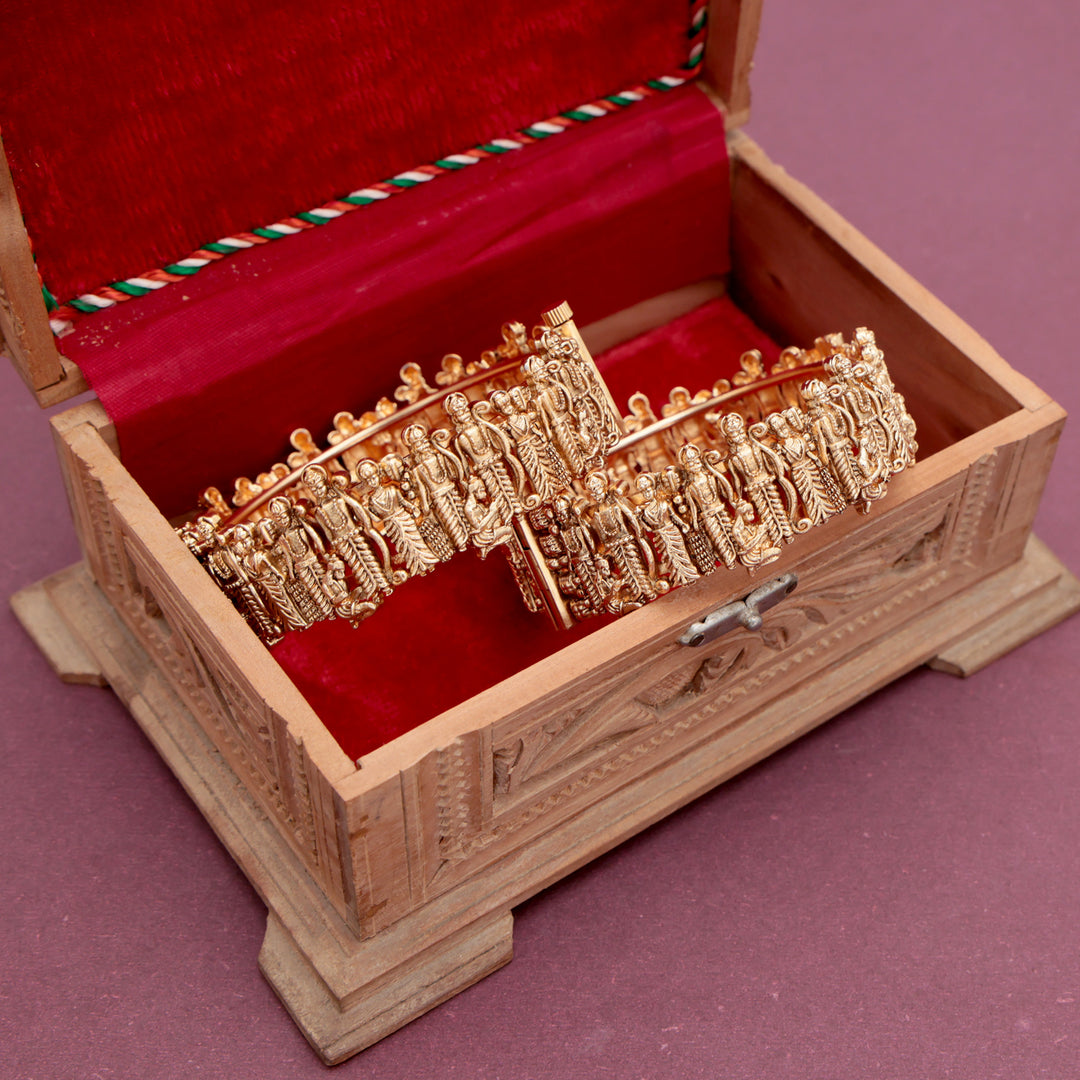 Royal Heritage Temple Kada Set