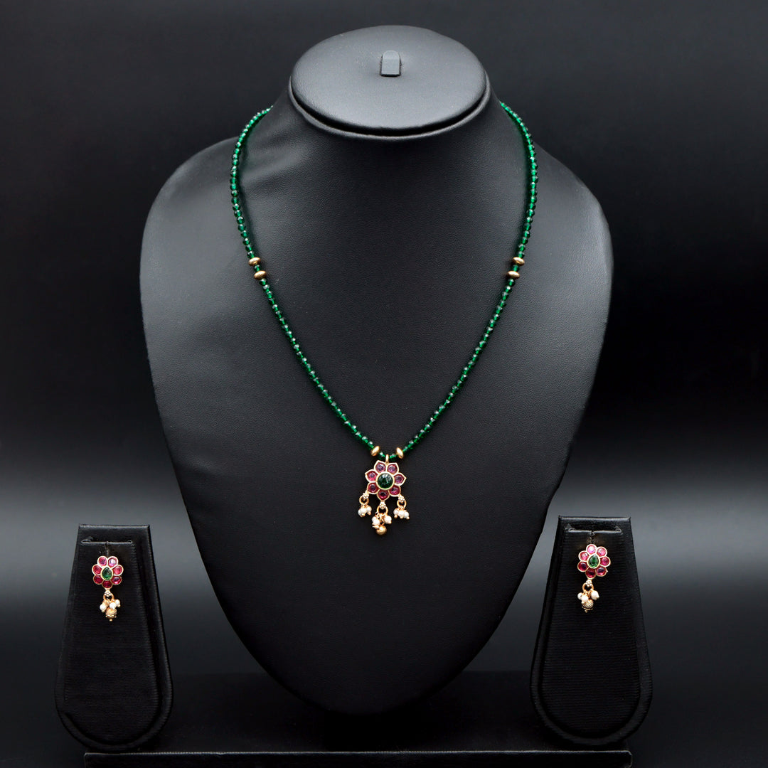 Green Beaded Mini Pendant Necklace Set