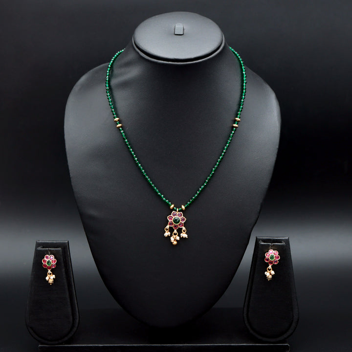 Green Beaded Mini Pendant Necklace Set