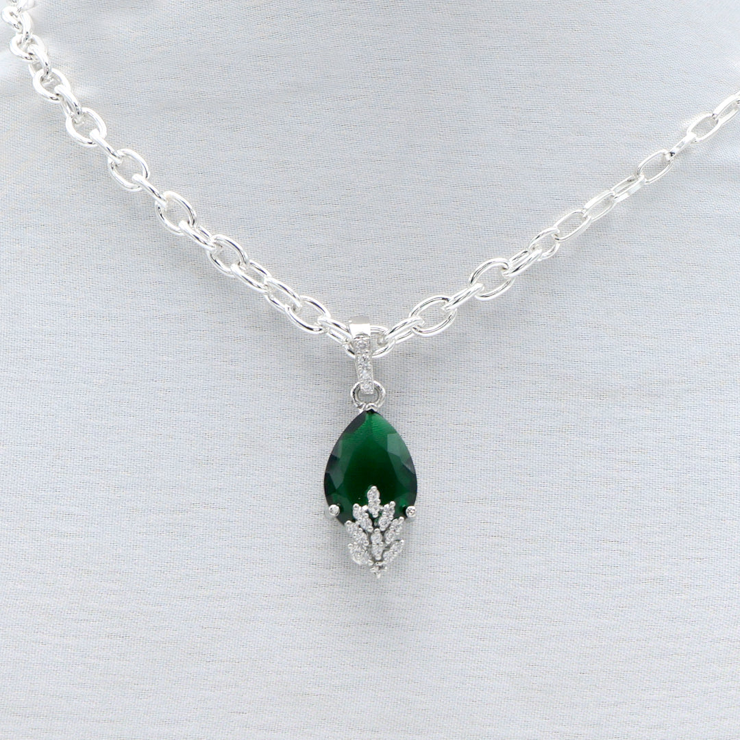 Silver Crystal Chain Necklace Set with Emerald Green Stones
