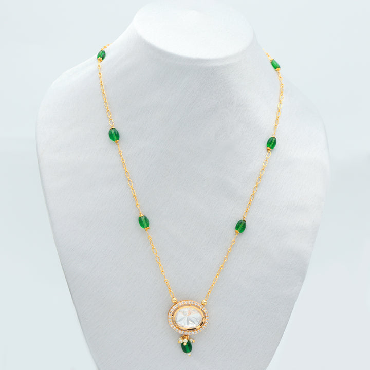 Elegant Green Bead Kundan Pendant Necklace Set