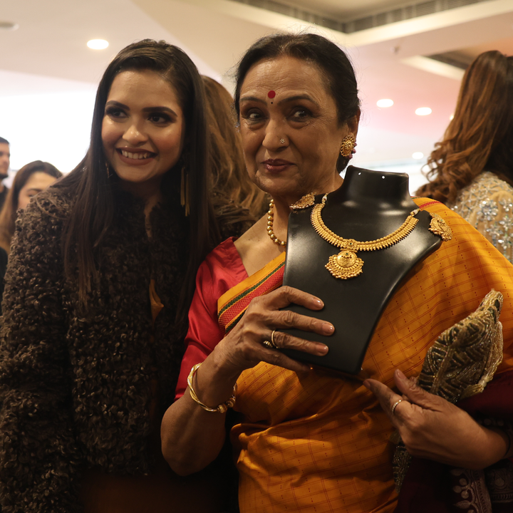 Antique Gold Temple Necklace Set with Emerald Detailing